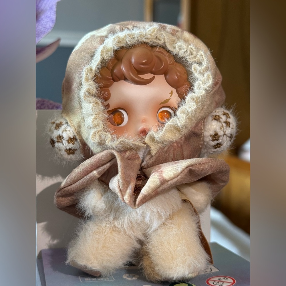 SkullPanda (Amber) - Picture 2 of 4